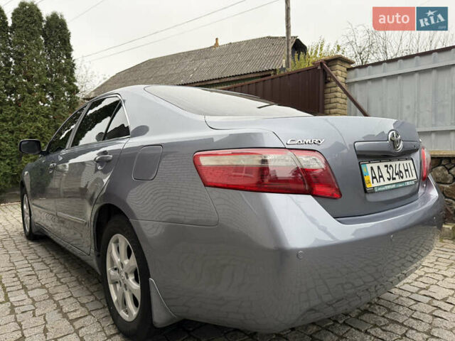 Синий Тойота Камри, объемом двигателя 2.4 л и пробегом 106 тыс. км за 9999 $, фото 18 на Automoto.ua