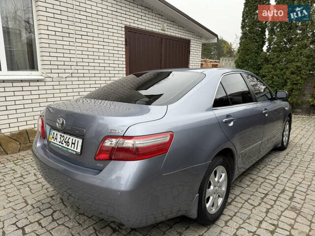 Синий Тойота Камри, объемом двигателя 2.4 л и пробегом 106 тыс. км за 9999 $, фото 11 на Automoto.ua