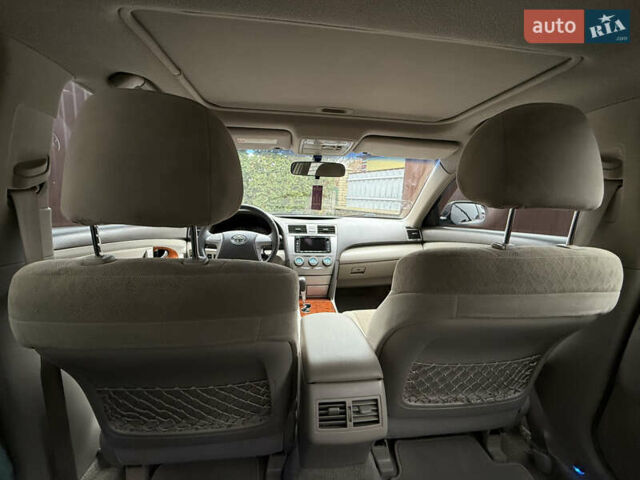 Синий Тойота Камри, объемом двигателя 2.4 л и пробегом 106 тыс. км за 9999 $, фото 35 на Automoto.ua