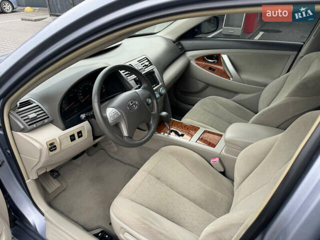 Синій Тойота Камрі, об'ємом двигуна 2.4 л та пробігом 106 тис. км за 9300 $, фото 15 на Automoto.ua