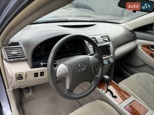 Синій Тойота Камрі, об'ємом двигуна 2.4 л та пробігом 106 тис. км за 9300 $, фото 19 на Automoto.ua