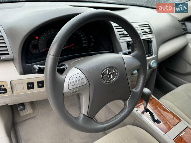 Синій Тойота Камрі, об'ємом двигуна 2.4 л та пробігом 106 тис. км за 9300 $, фото 20 на Automoto.ua