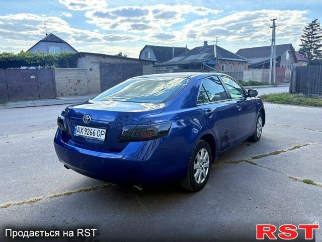 Синий Тойота Камри, объемом двигателя 3.5 л и пробегом 250 тыс. км за 6500 $, фото 1 на Automoto.ua