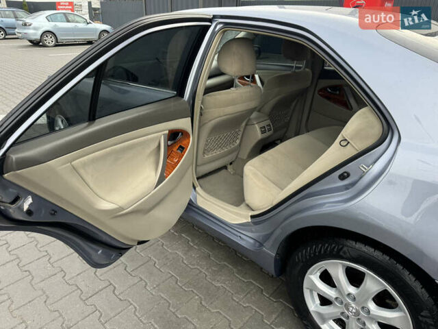 Синій Тойота Камрі, об'ємом двигуна 2.4 л та пробігом 106 тис. км за 9300 $, фото 26 на Automoto.ua