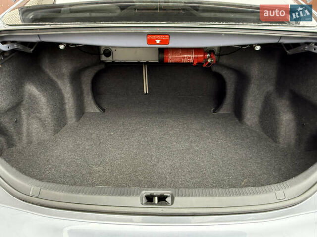 Синий Тойота Камри, объемом двигателя 2.4 л и пробегом 106 тыс. км за 9999 $, фото 48 на Automoto.ua