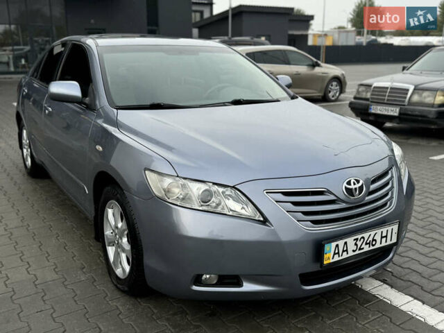 Синій Тойота Камрі, об'ємом двигуна 2.4 л та пробігом 106 тис. км за 9300 $, фото 5 на Automoto.ua