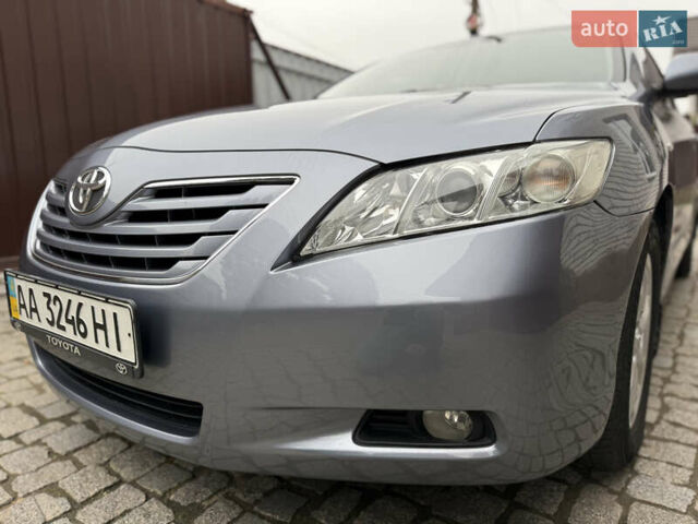 Синий Тойота Камри, объемом двигателя 2.4 л и пробегом 106 тыс. км за 9999 $, фото 9 на Automoto.ua