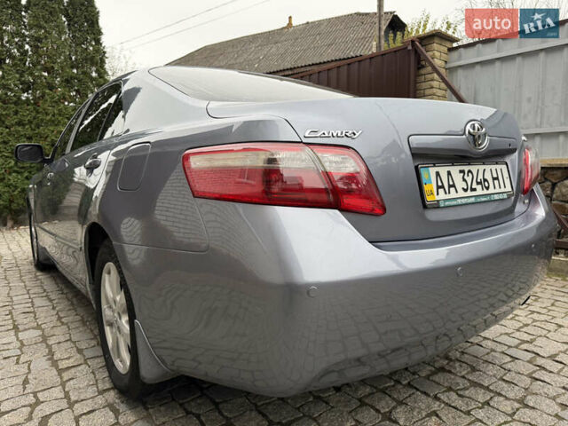 Синий Тойота Камри, объемом двигателя 2.4 л и пробегом 106 тыс. км за 9999 $, фото 19 на Automoto.ua