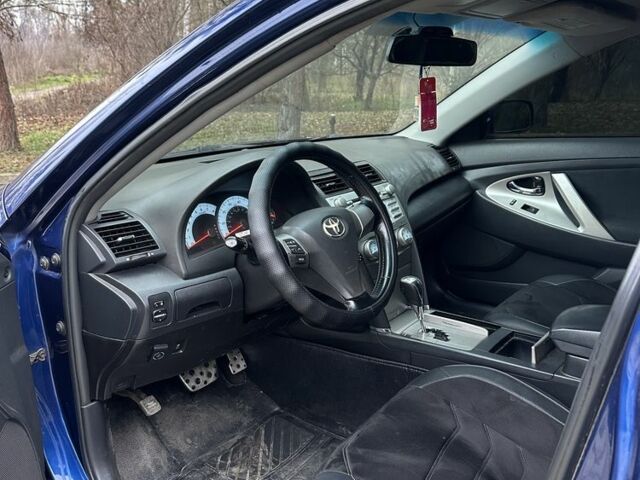 Синий Тойота Камри, объемом двигателя 2.4 л и пробегом 250 тыс. км за 7000 $, фото 3 на Automoto.ua