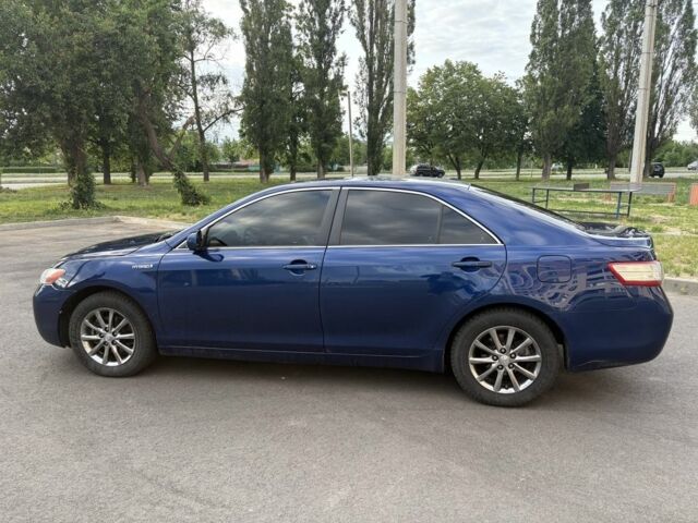 Синій Тойота Камрі, об'ємом двигуна 2.4 л та пробігом 275 тис. км за 9400 $, фото 1 на Automoto.ua