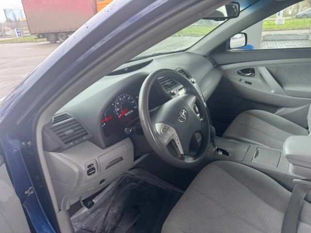 Синий Тойота Камри, объемом двигателя 2.5 л и пробегом 126 тыс. км за 8900 $, фото 16 на Automoto.ua