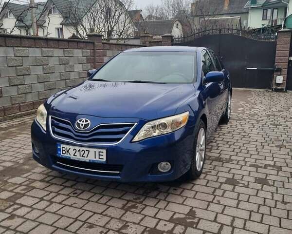 Синій Тойота Камрі, об'ємом двигуна 2.5 л та пробігом 232 тис. км за 9200 $, фото 7 на Automoto.ua