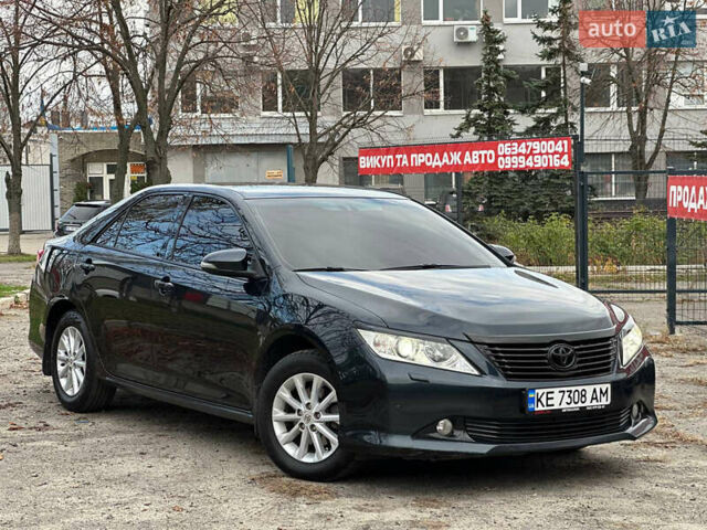 Синій Тойота Камрі, об'ємом двигуна 2.5 л та пробігом 183 тис. км за 11700 $, фото 1 на Automoto.ua