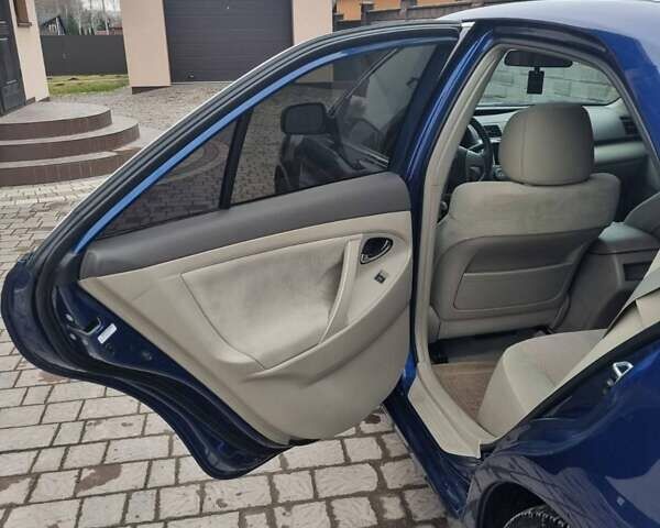 Синій Тойота Камрі, об'ємом двигуна 2.5 л та пробігом 232 тис. км за 9200 $, фото 21 на Automoto.ua