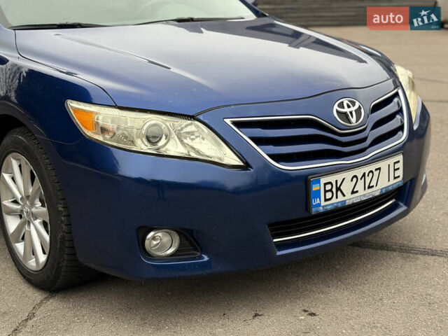 Синій Тойота Камрі, об'ємом двигуна 2.5 л та пробігом 205 тис. км за 8800 $, фото 20 на Automoto.ua