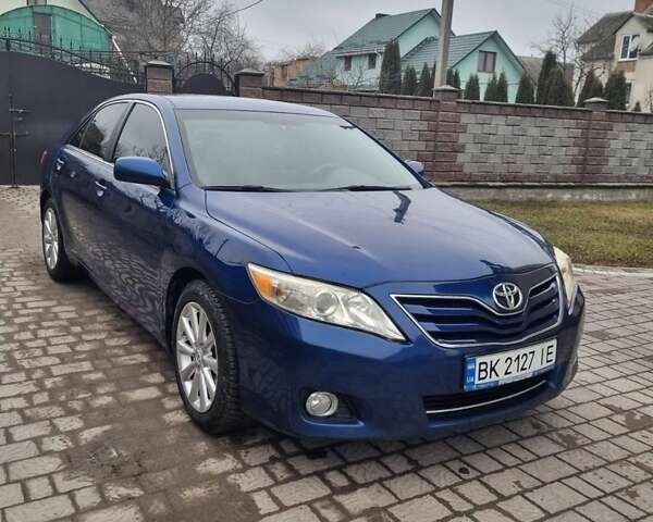 Синій Тойота Камрі, об'ємом двигуна 2.5 л та пробігом 232 тис. км за 9200 $, фото 5 на Automoto.ua