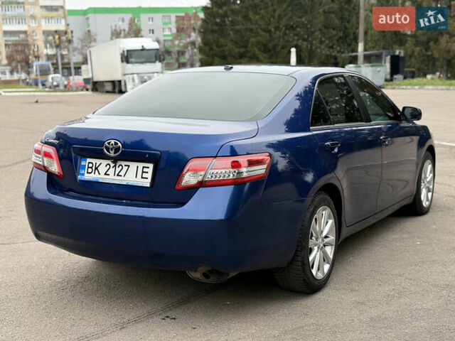 Синій Тойота Камрі, об'ємом двигуна 2.5 л та пробігом 205 тис. км за 8800 $, фото 25 на Automoto.ua