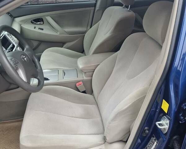 Синій Тойота Камрі, об'ємом двигуна 2.5 л та пробігом 232 тис. км за 9200 $, фото 14 на Automoto.ua