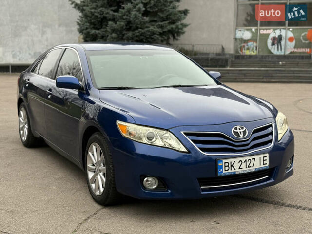 Синій Тойота Камрі, об'ємом двигуна 2.5 л та пробігом 205 тис. км за 8800 $, фото 18 на Automoto.ua