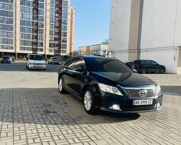 Синий Тойота Камри, объемом двигателя 2.5 л и пробегом 209 тыс. км за 13600 $, фото 13 на Automoto.ua