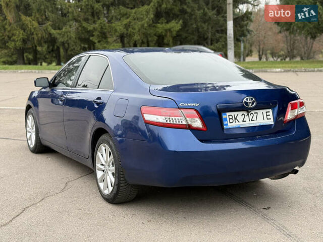 Синій Тойота Камрі, об'ємом двигуна 2.5 л та пробігом 205 тис. км за 8800 $, фото 10 на Automoto.ua