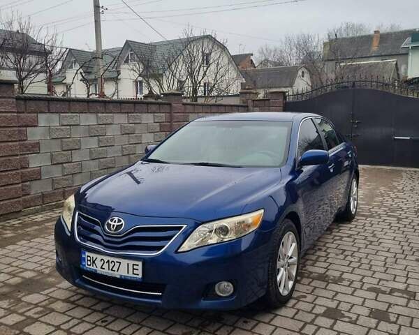 Синій Тойота Камрі, об'ємом двигуна 2.5 л та пробігом 232 тис. км за 9200 $, фото 8 на Automoto.ua