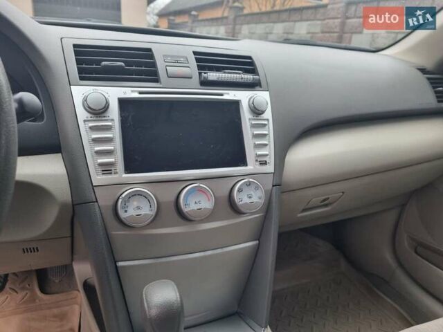 Синій Тойота Камрі, об'ємом двигуна 2.5 л та пробігом 232 тис. км за 9200 $, фото 19 на Automoto.ua