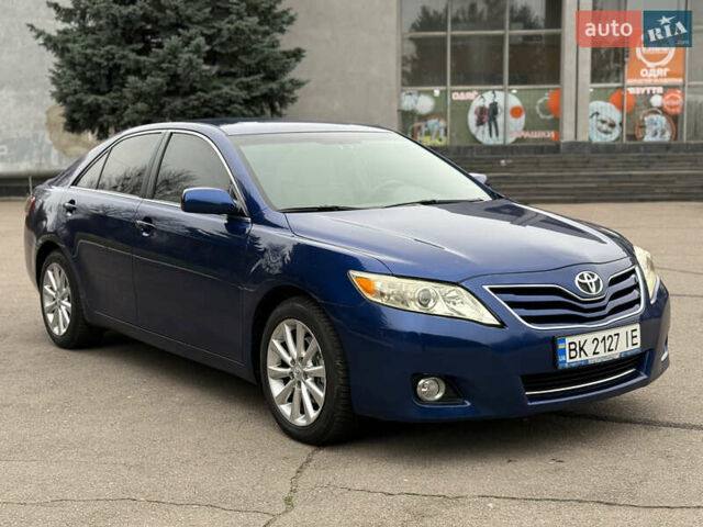 Синій Тойота Камрі, об'ємом двигуна 2.5 л та пробігом 205 тис. км за 8800 $, фото 16 на Automoto.ua