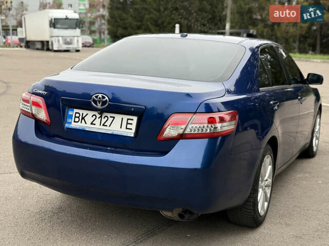 Синій Тойота Камрі, об'ємом двигуна 2.5 л та пробігом 205 тис. км за 8800 $, фото 26 на Automoto.ua