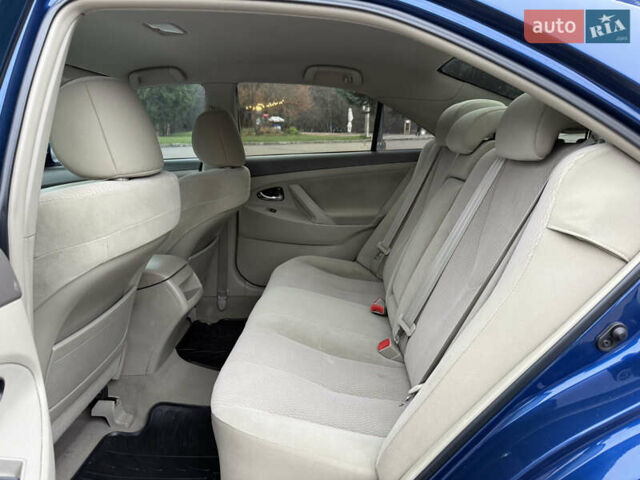 Синій Тойота Камрі, об'ємом двигуна 2.5 л та пробігом 205 тис. км за 8800 $, фото 56 на Automoto.ua