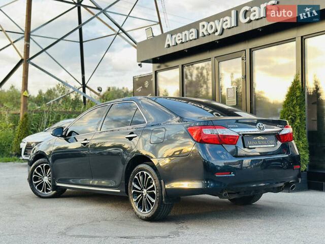 Синій Тойота Камрі, об'ємом двигуна 2.49 л та пробігом 231 тис. км за 12700 $, фото 3 на Automoto.ua