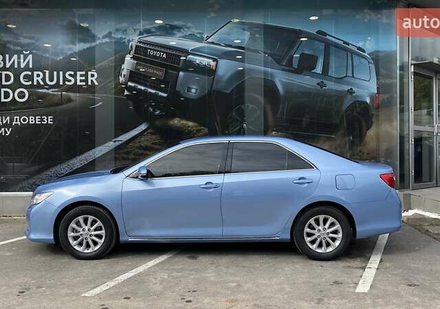 Синій Тойота Камрі, об'ємом двигуна 2.5 л та пробігом 77 тис. км за 15911 $, фото 2 на Automoto.ua