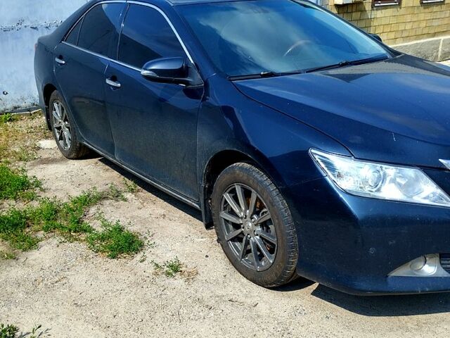 Синій Тойота Камрі, об'ємом двигуна 2.5 л та пробігом 285 тис. км за 9800 $, фото 2 на Automoto.ua