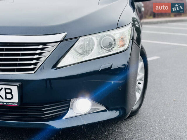 Синій Тойота Камрі, об'ємом двигуна 2.5 л та пробігом 239 тис. км за 14500 $, фото 3 на Automoto.ua