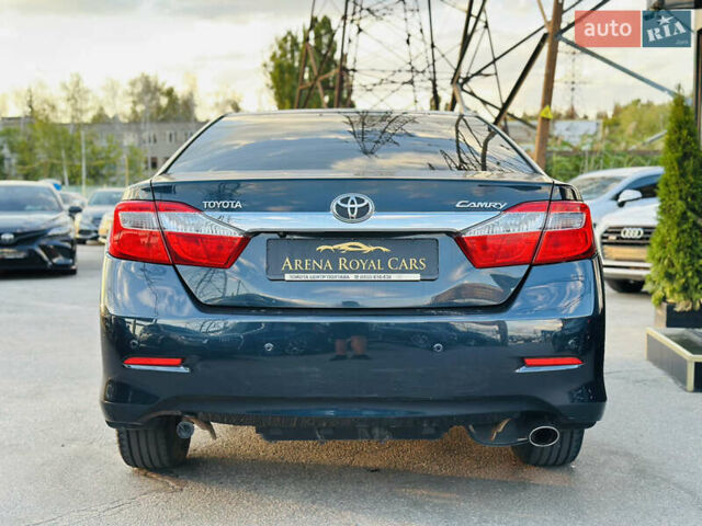 Синій Тойота Камрі, об'ємом двигуна 2.49 л та пробігом 231 тис. км за 12700 $, фото 10 на Automoto.ua