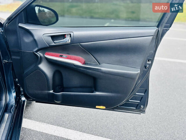 Синій Тойота Камрі, об'ємом двигуна 2.5 л та пробігом 239 тис. км за 14500 $, фото 30 на Automoto.ua