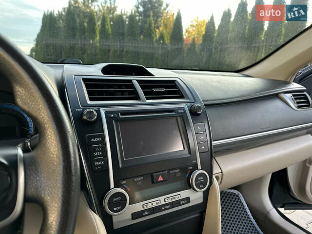Синий Тойота Камри, объемом двигателя 2.49 л и пробегом 232 тыс. км за 12700 $, фото 45 на Automoto.ua