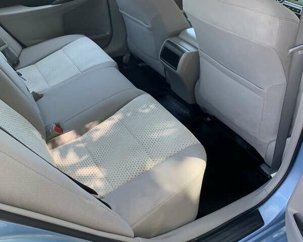 Синій Тойота Камрі, об'ємом двигуна 2.5 л та пробігом 137 тис. км за 14000 $, фото 13 на Automoto.ua