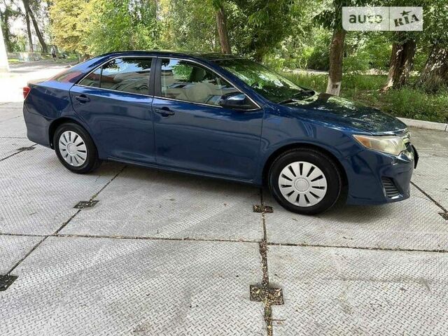 Синий Тойота Камри, объемом двигателя 2.5 л и пробегом 430 тыс. км за 6700 $, фото 10 на Automoto.ua