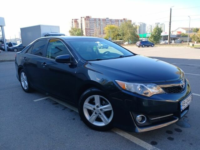 Синий Тойота Камри, объемом двигателя 2.5 л и пробегом 177 тыс. км за 11400 $, фото 1 на Automoto.ua