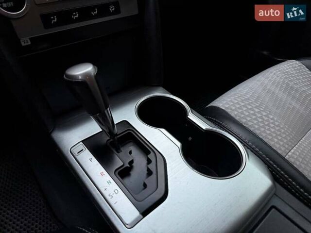 Синий Тойота Камри, объемом двигателя 2.49 л и пробегом 247 тыс. км за 14000 $, фото 25 на Automoto.ua