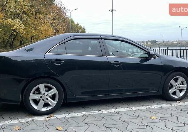 Синий Тойота Камри, объемом двигателя 2.49 л и пробегом 247 тыс. км за 14000 $, фото 8 на Automoto.ua