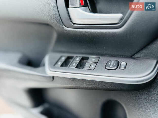 Синий Тойота Камри, объемом двигателя 2.49 л и пробегом 330 тыс. км за 11100 $, фото 16 на Automoto.ua