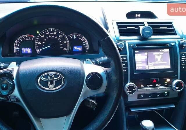 Синий Тойота Камри, объемом двигателя 2.5 л и пробегом 225 тыс. км за 11900 $, фото 4 на Automoto.ua