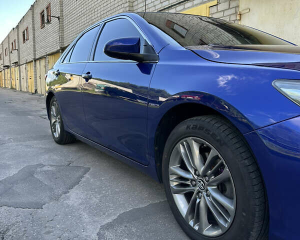 Синий Тойота Камри, объемом двигателя 2.5 л и пробегом 234 тыс. км за 13000 $, фото 6 на Automoto.ua