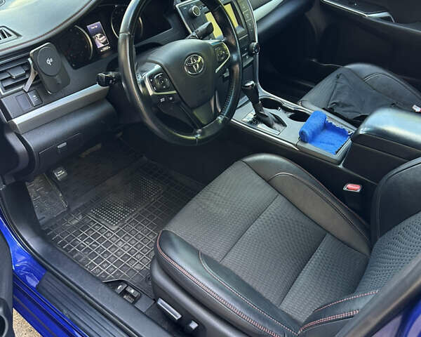 Синий Тойота Камри, объемом двигателя 2.5 л и пробегом 234 тыс. км за 13000 $, фото 9 на Automoto.ua