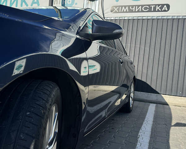 Синий Тойота Камри, объемом двигателя 2.49 л и пробегом 138 тыс. км за 13500 $, фото 2 на Automoto.ua