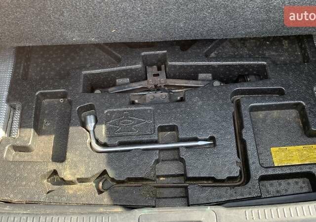 Тойота Камри 2015 в Харькове на Automoto.ua Синий Тойота Камри, объемом двигателя 2.5 л и пробегом 126 тыс. км за 14500 $, фото 11 на Automoto.ua