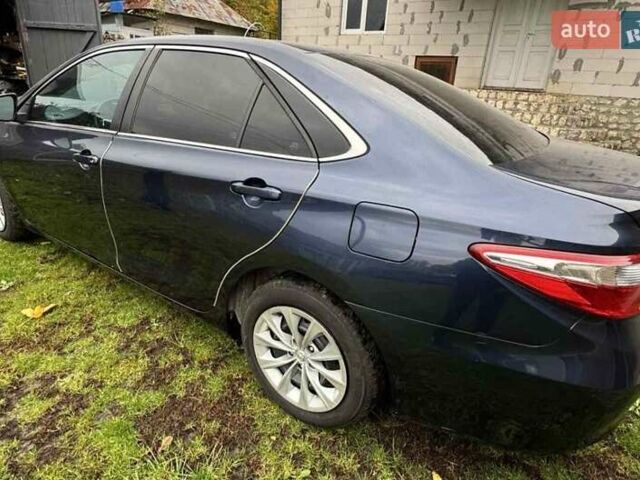 Синий Тойота Камри, объемом двигателя 2.49 л и пробегом 143 тыс. км за 14000 $, фото 2 на Automoto.ua