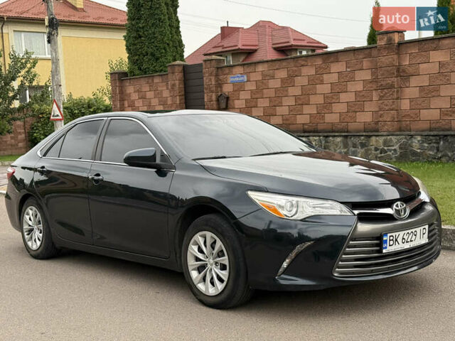 Синій Тойота Камрі, об'ємом двигуна 2.49 л та пробігом 205 тис. км за 13500 $, фото 1 на Automoto.ua